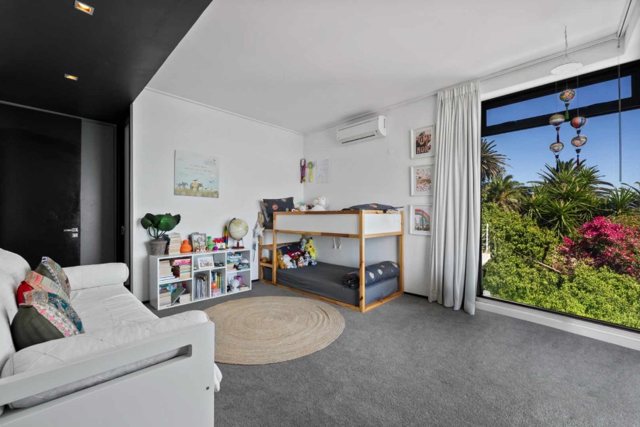 To Let 3 Bedroom Property for Rent in Bantry Bay Western Cape